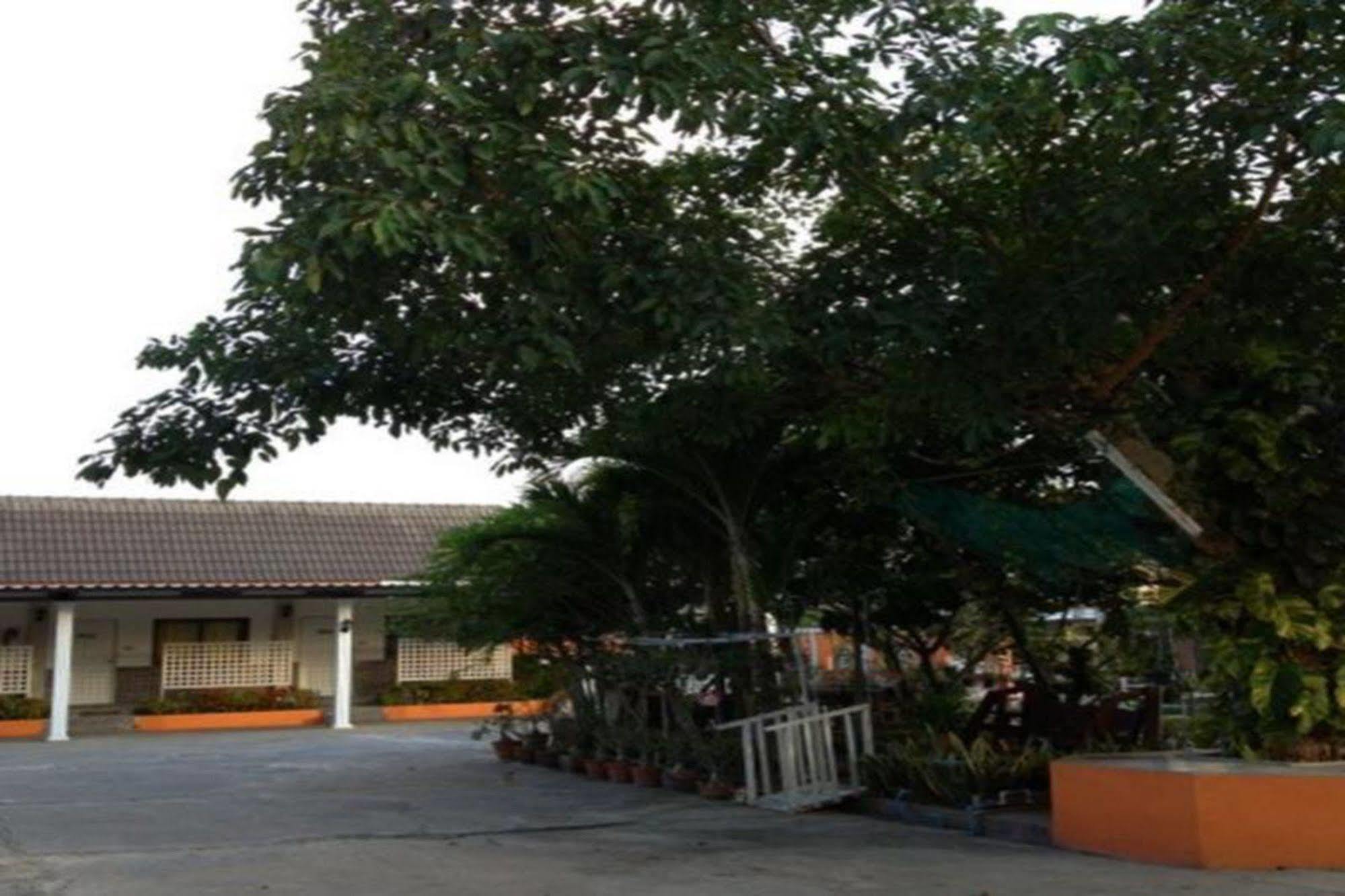 Paradise Resort Buriram Exterior photo